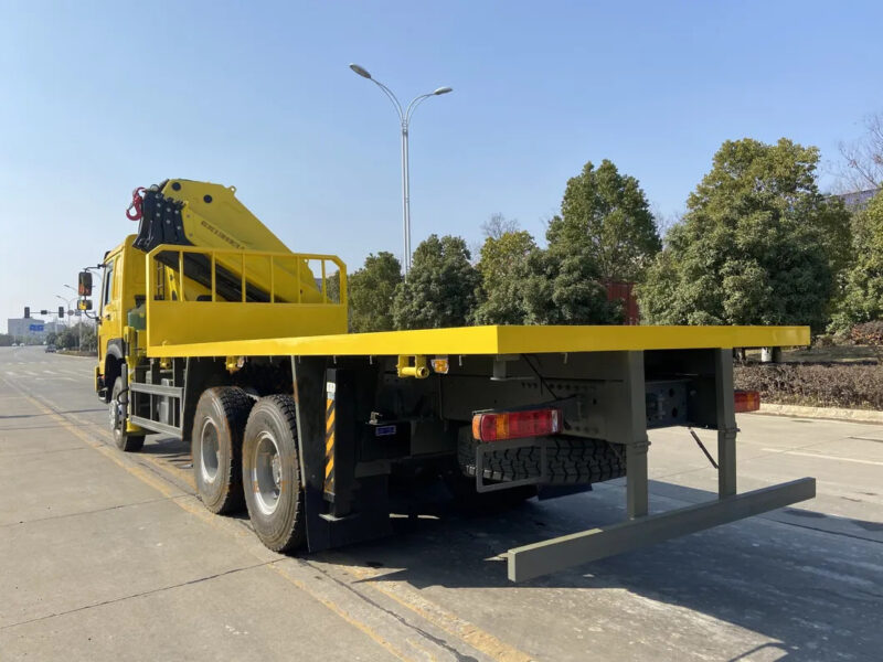6x6 Sinotruk Mounted Shenbai 16 Ton Knuckle Boom Crane - Image 2