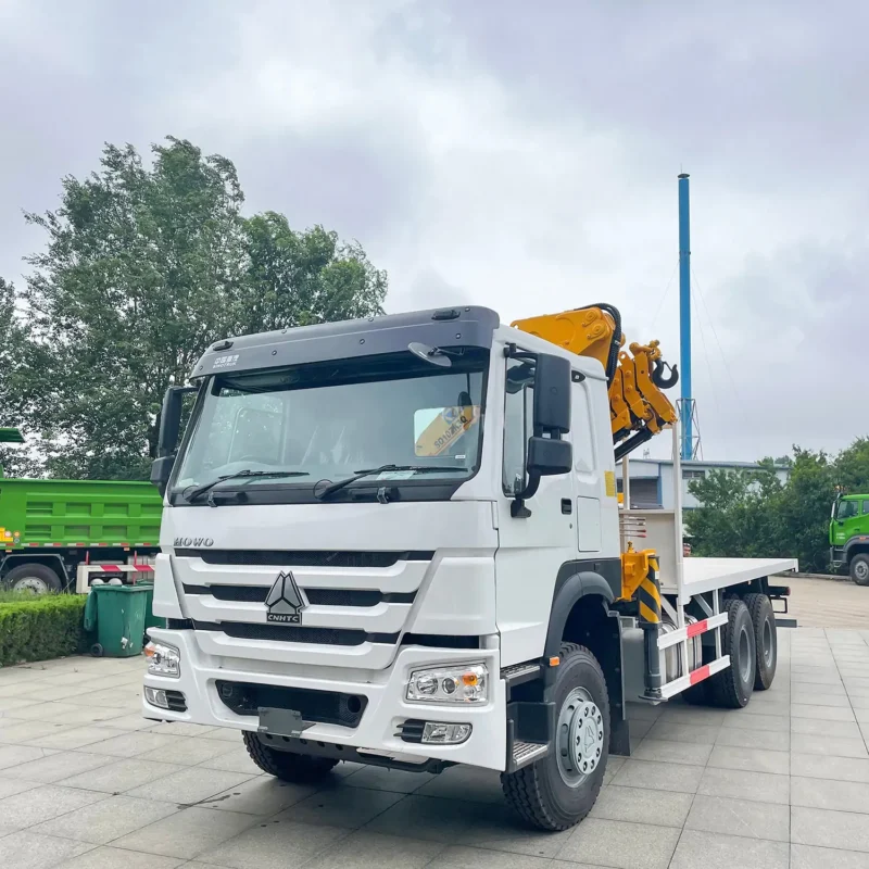 China-Made XCMG 16T Crane Truck – Reliable HOWO 6x4 Chassis for Construction & Logistics - Image 3